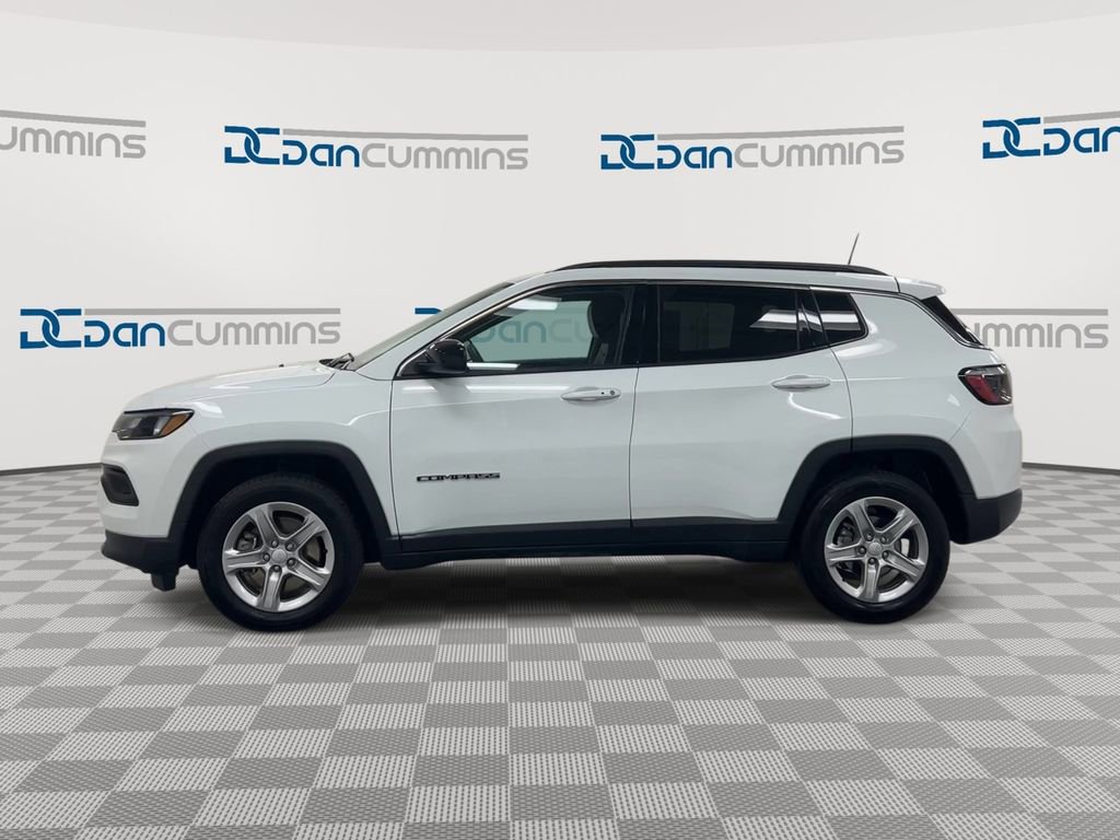 Used 2024 Jeep Compass Latitude AWD/4WD image 5
