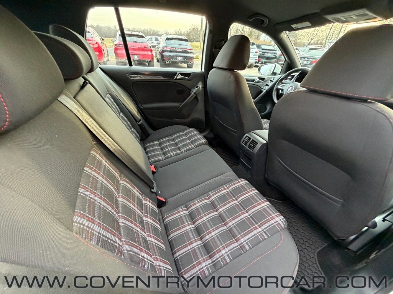 Used 2012 Volkswagen Golf 4-Door image 30