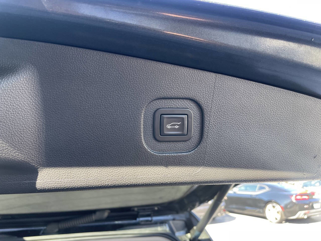 Used 2017 GMC Terrain Denali image 8