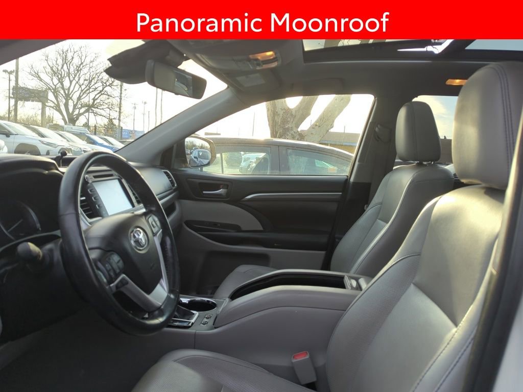 Used 2018 Toyota Highlander Limited Platinum image 6