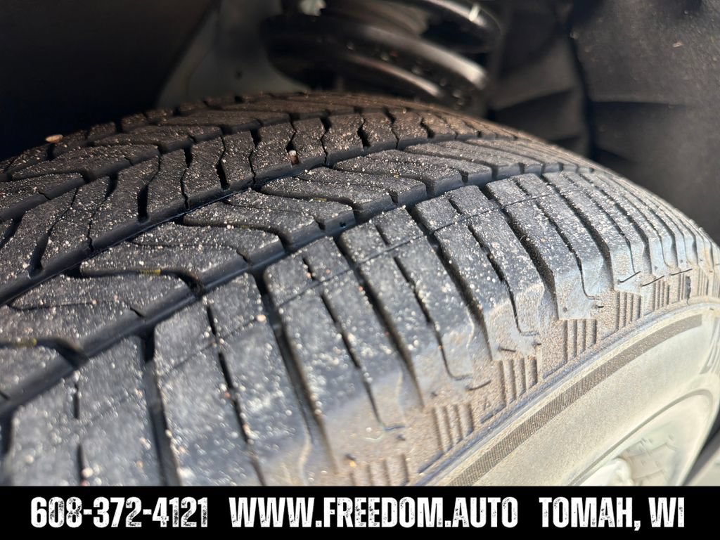 Used 2023 Chevrolet Traverse LT AWD/4WD image 30