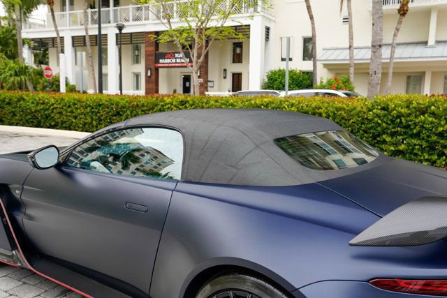 Used 2023 Aston Martin V12 Vantage Roadster RWD image 97