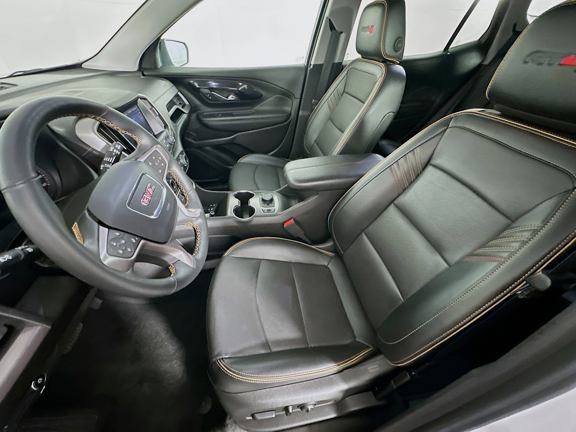 Used 2024 GMC Terrain AT4 image 13