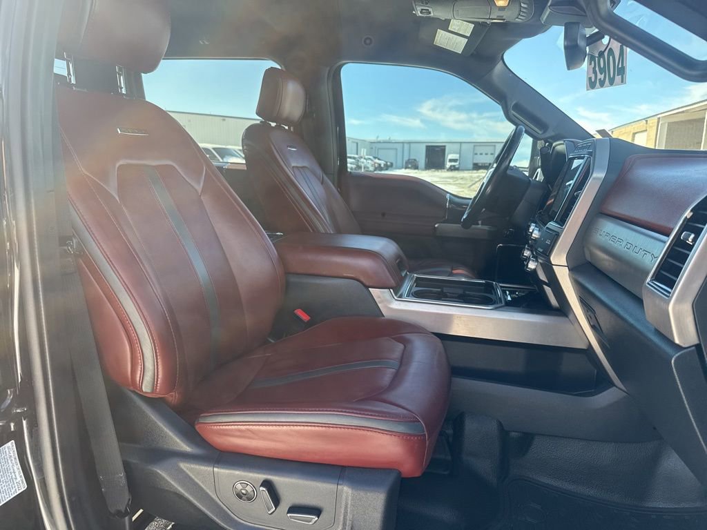 Used 2022 Ford F350 Platinum w/ FX4 Off-Road Package image 40