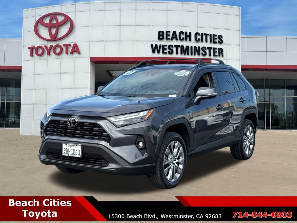 Used 2022 Toyota RAV4 XLE Premium AWD/4WD image 6