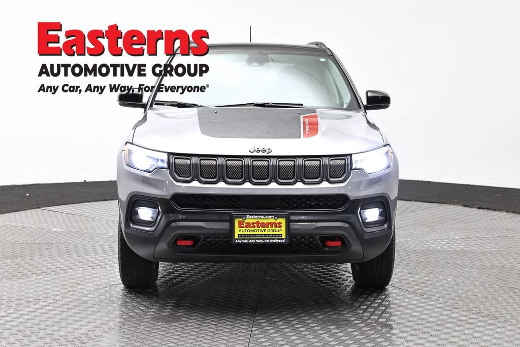 Used 2022 Jeep Compass Trailhawk w/ Trailhawk Elite Group AWD/4WD image 2