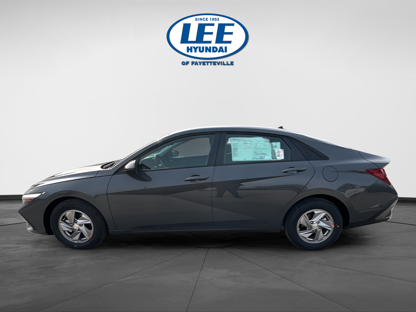 Certified 2026 Hyundai Elantra SE FWD image 3