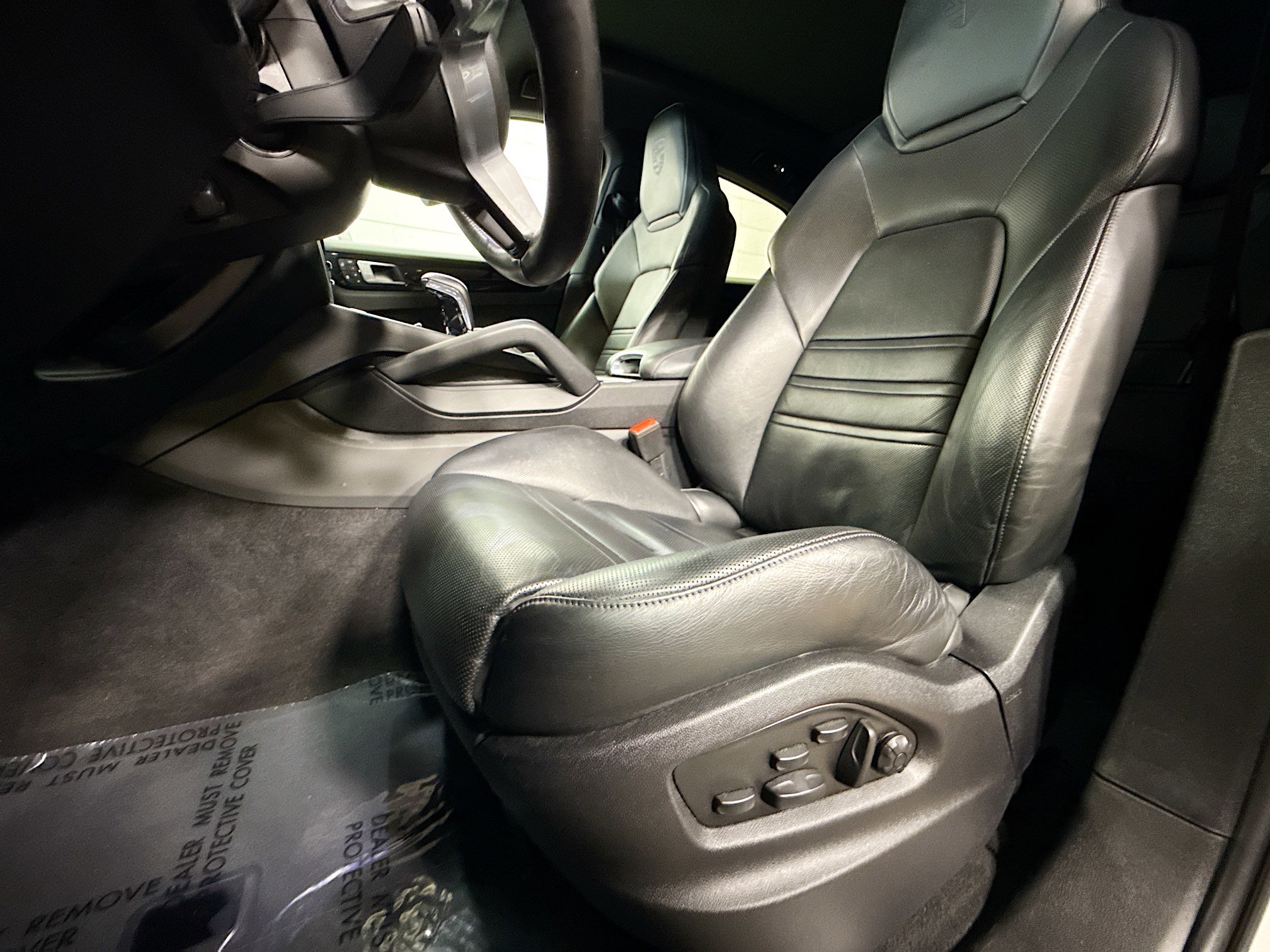 Certified 2022 Porsche Cayenne Coupe image 5