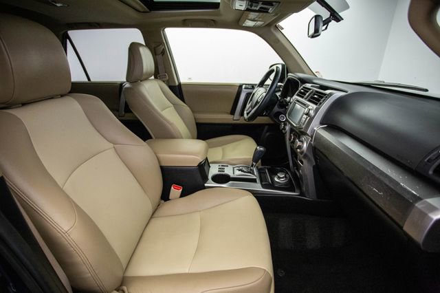 Used 2016 Toyota 4Runner SR5 Premium image 20
