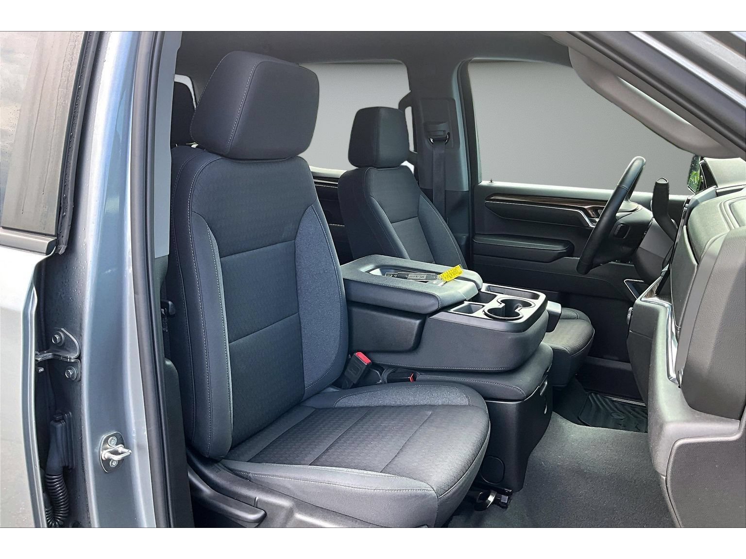 Used 2024 Chevrolet Silverado 1500 LT AWD/4WD image 48