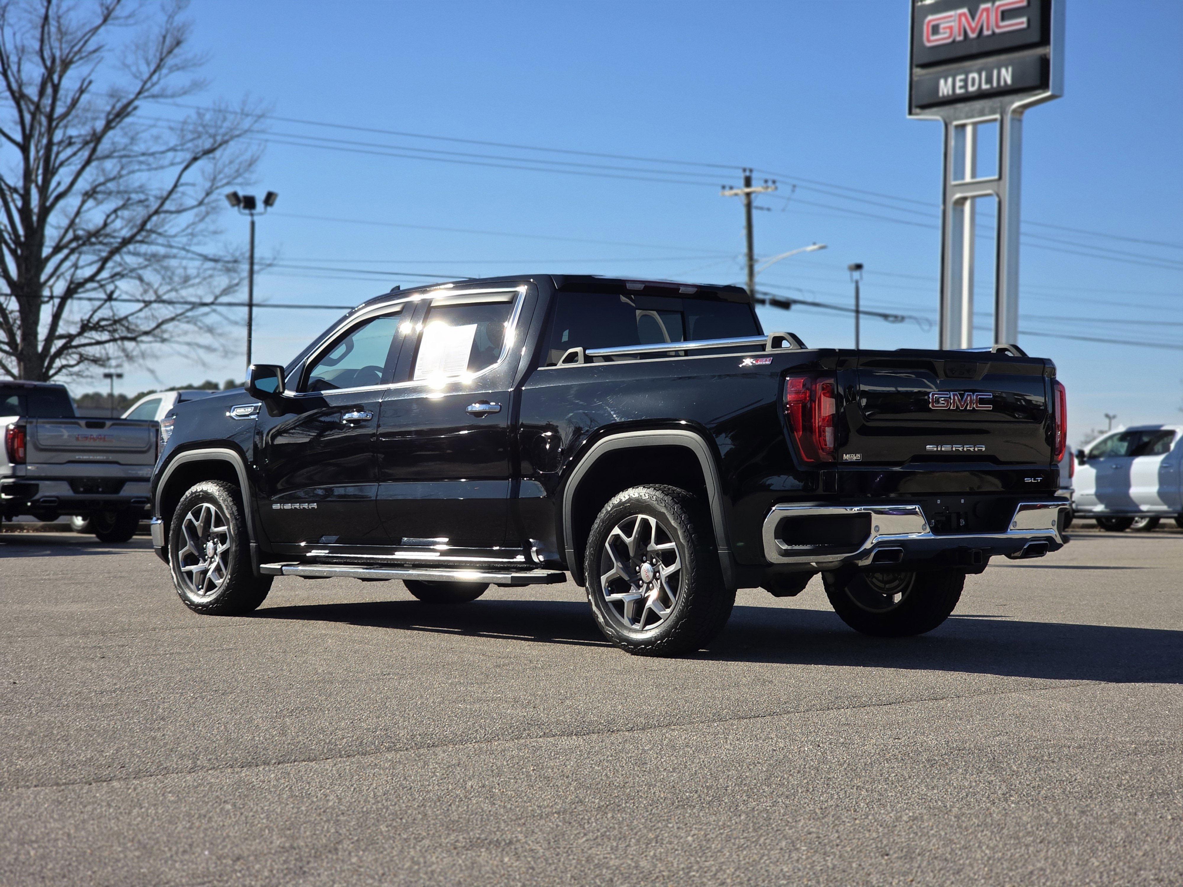 Used 2024 GMC Sierra 1500 SLT w/ SLT Premium Plus Package image 5
