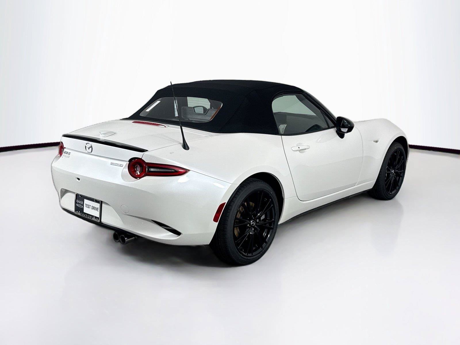 New 2026 MAZDA MX-5 Miata Club w/ Interior Package RWD image 2