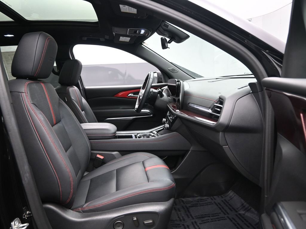 Used 2024 Chevrolet Traverse RS w/ LPO, Floor Liner Package image 35