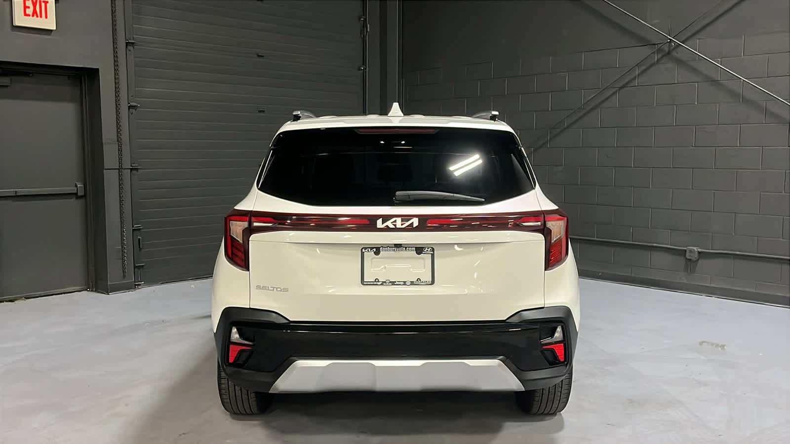 Used 2024 Kia Seltos EX FWD image 5