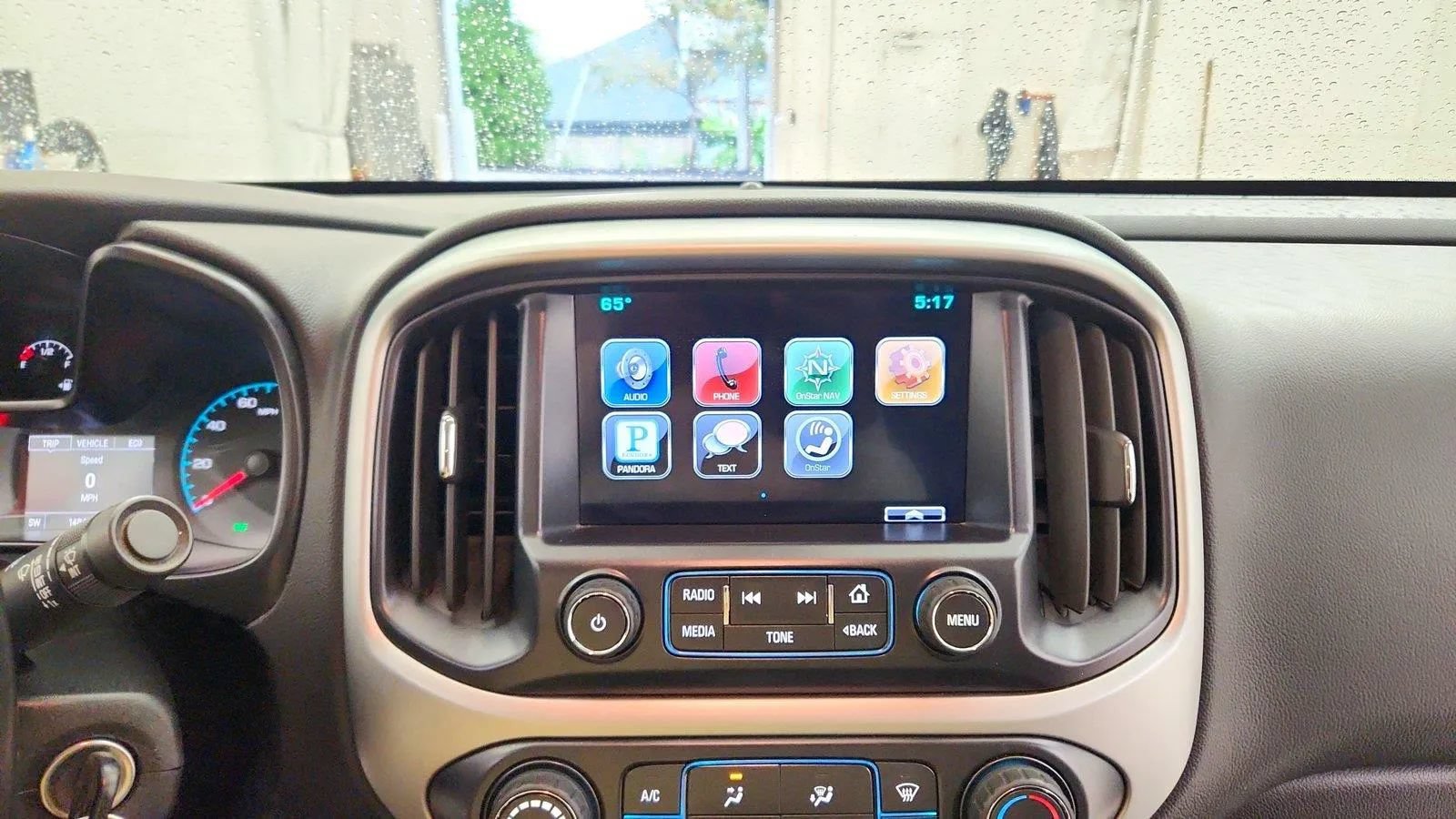 Used 2015 Chevrolet Colorado LT w/ LT Convenience Package RWD image 17