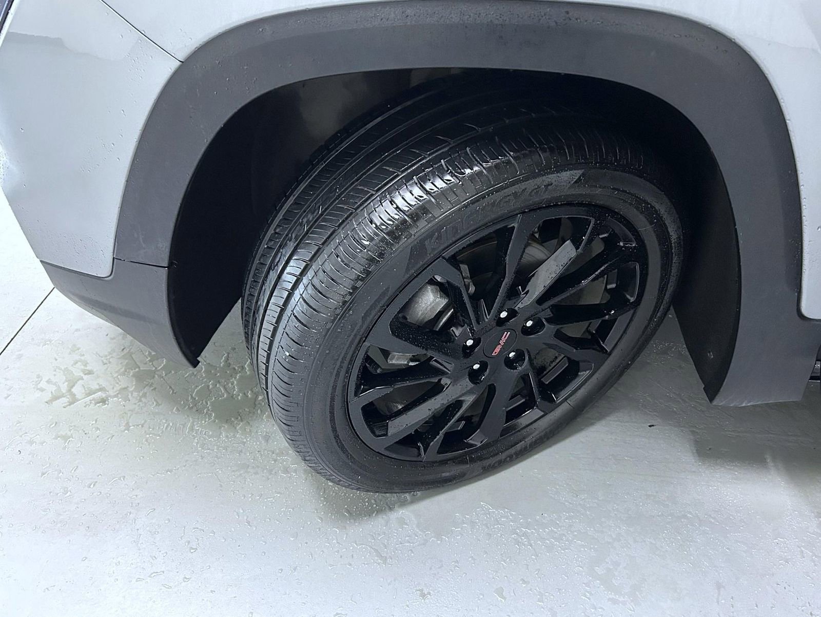 Used 2023 GMC Terrain SLE w/ Elevation Edition image 23