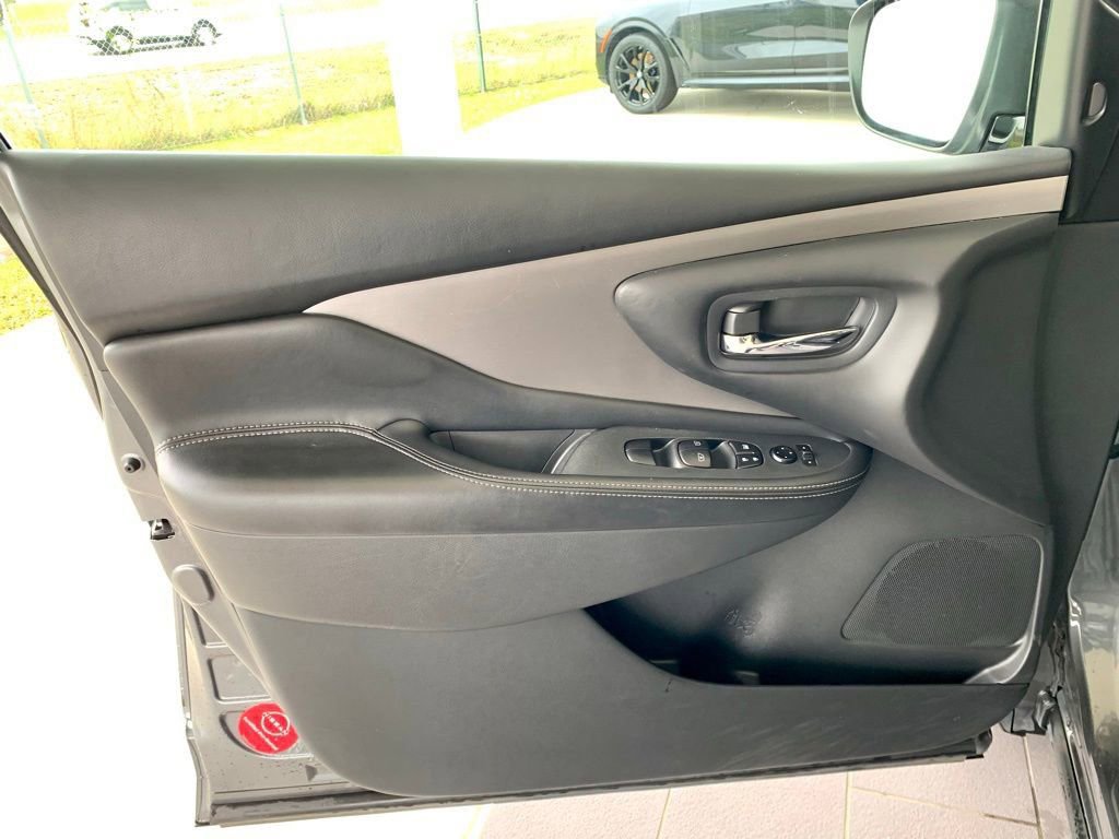Used 2020 Nissan Murano SV image 10