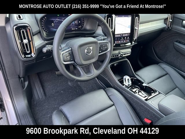 New 2026 Volvo XC40 B5 Plus w/ Protection Package Premier AWD/4WD image 14