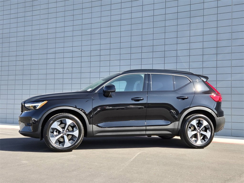 New 2025 Volvo XC40 B5 Plus w/ Protection Package Premier image 2