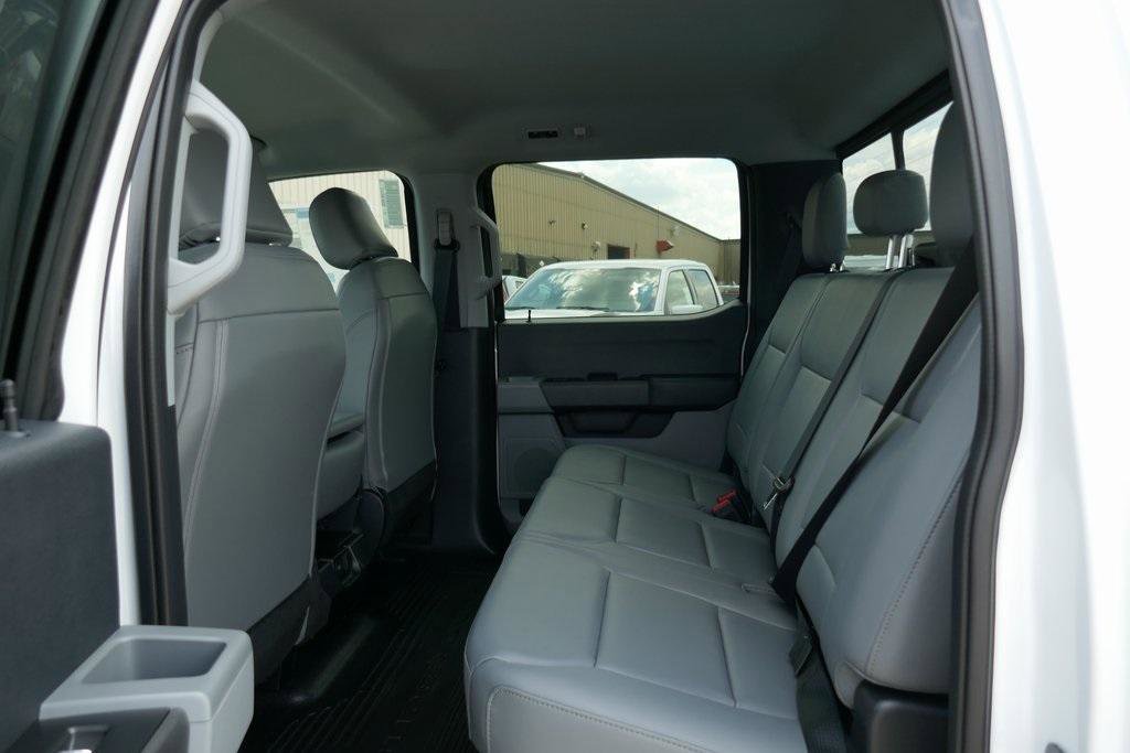 New 2025 Ford F250 XL w/ XL Off-Road Package image 13