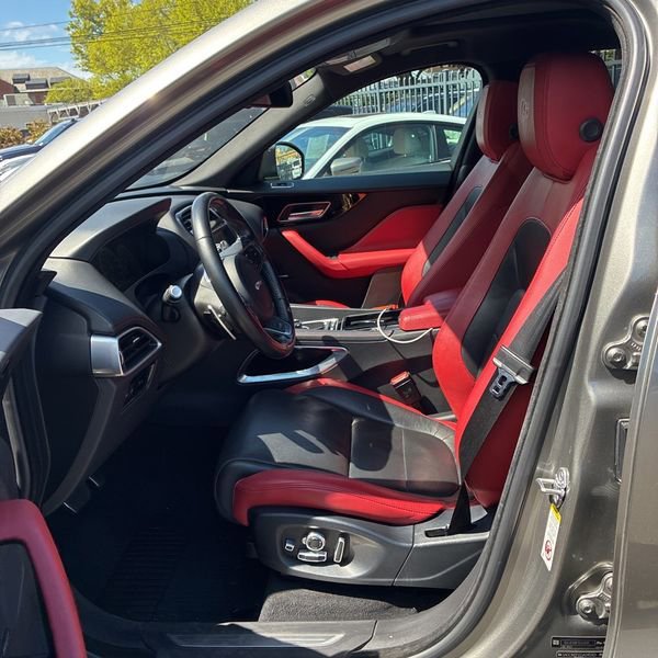 Used 2018 Jaguar F-PACE S AWD/4WD image 3