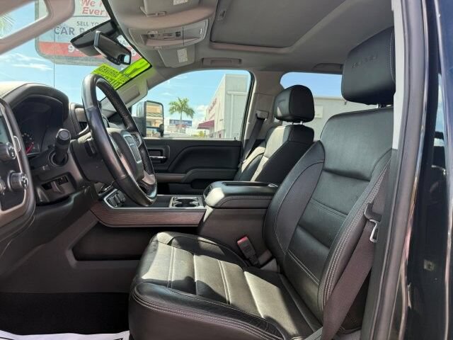 Used 2019 GMC Sierra 2500 Denali AWD/4WD image 11