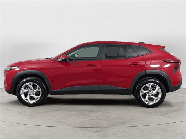 Used 2026 Chevrolet Trax LS w/ LS Convenience Package image 2