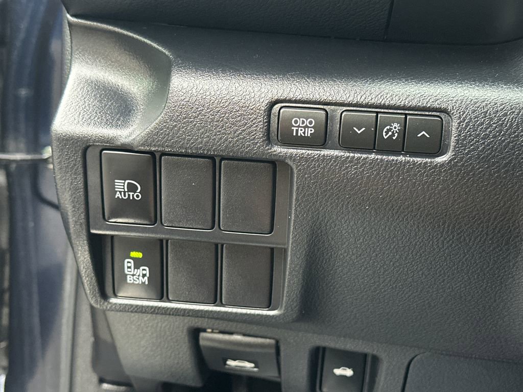 Used 2019 Lexus IS 300 AWD w/ Navigation Package image 20