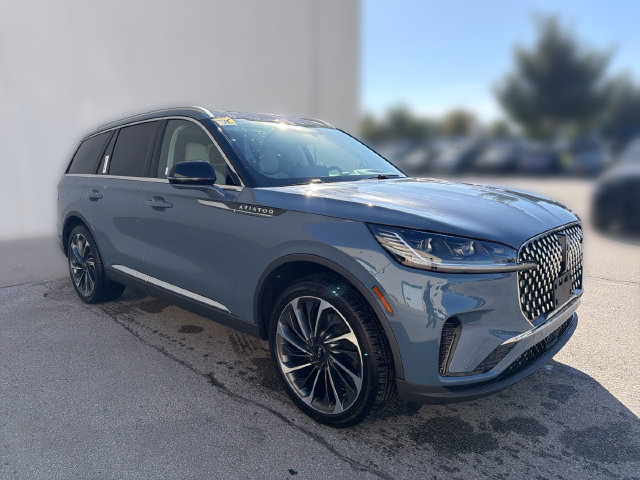 New 2026 Lincoln Aviator Reserve w/ Luxury Package AWD/4WD image 3