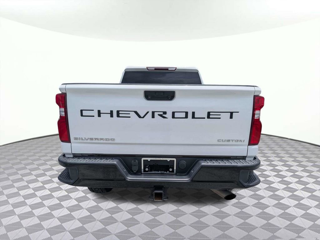 Used 2020 Chevrolet Silverado 2500 Custom w/ Custom Value Package RWD image 4