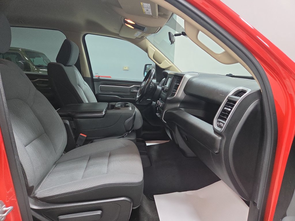 Used 2020 RAM 1500 Big Horn AWD/4WD image 17