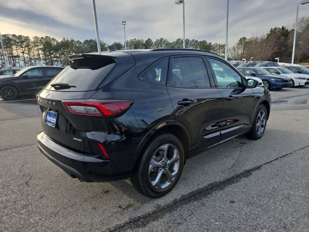 Used 2023 Ford Escape ST-Line Select w/ Tech Pack #1 AWD/4WD image 5