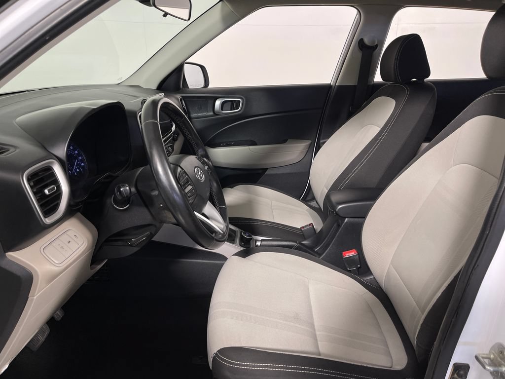 Used 2021 Hyundai Venue SEL w/ Premium Package FWD image 12