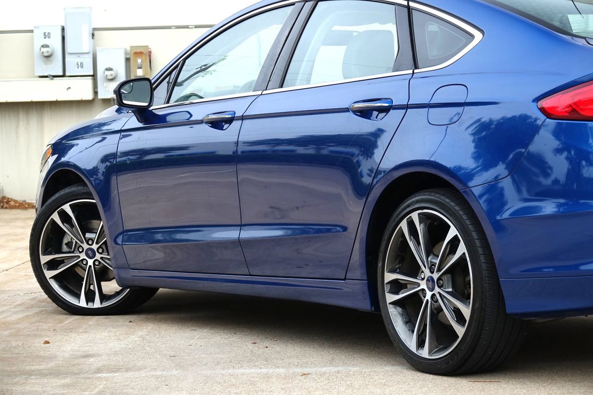 Used 2018 Ford Fusion SE w/ Fusion SE Technology Package image 32