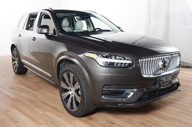 Used 2024 Volvo XC90 T8 Ultimate w/ Protection Package Premier AWD/4WD image 3