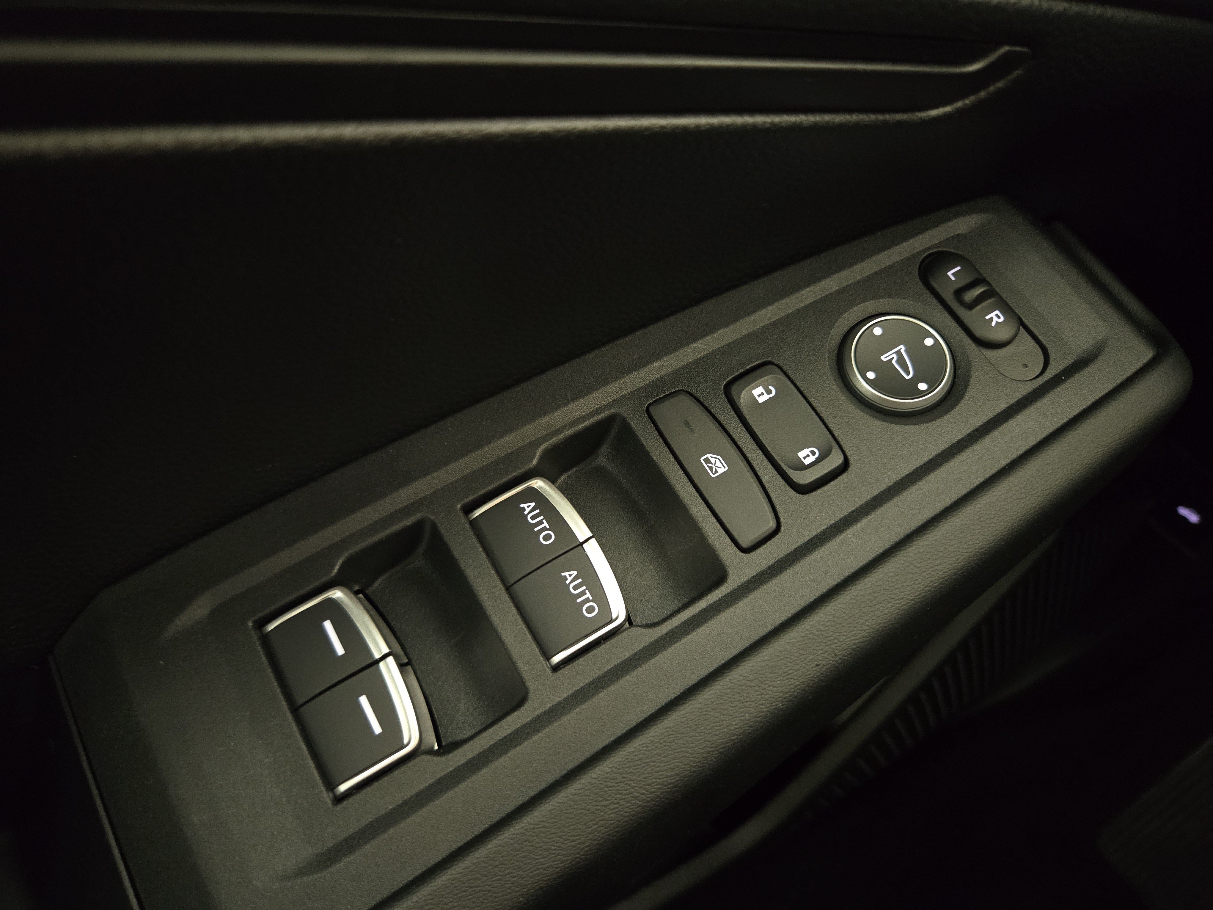 Used 2025 Honda Accord LX image 24