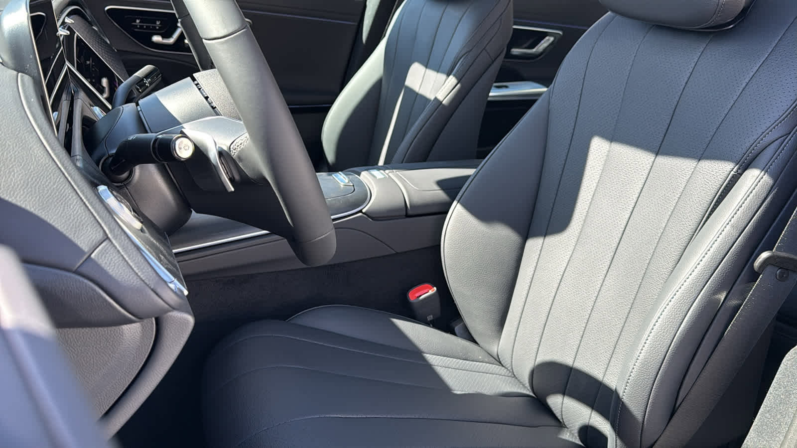 New 2026 Mercedes-Benz E 350 4MATIC Sedan image 26