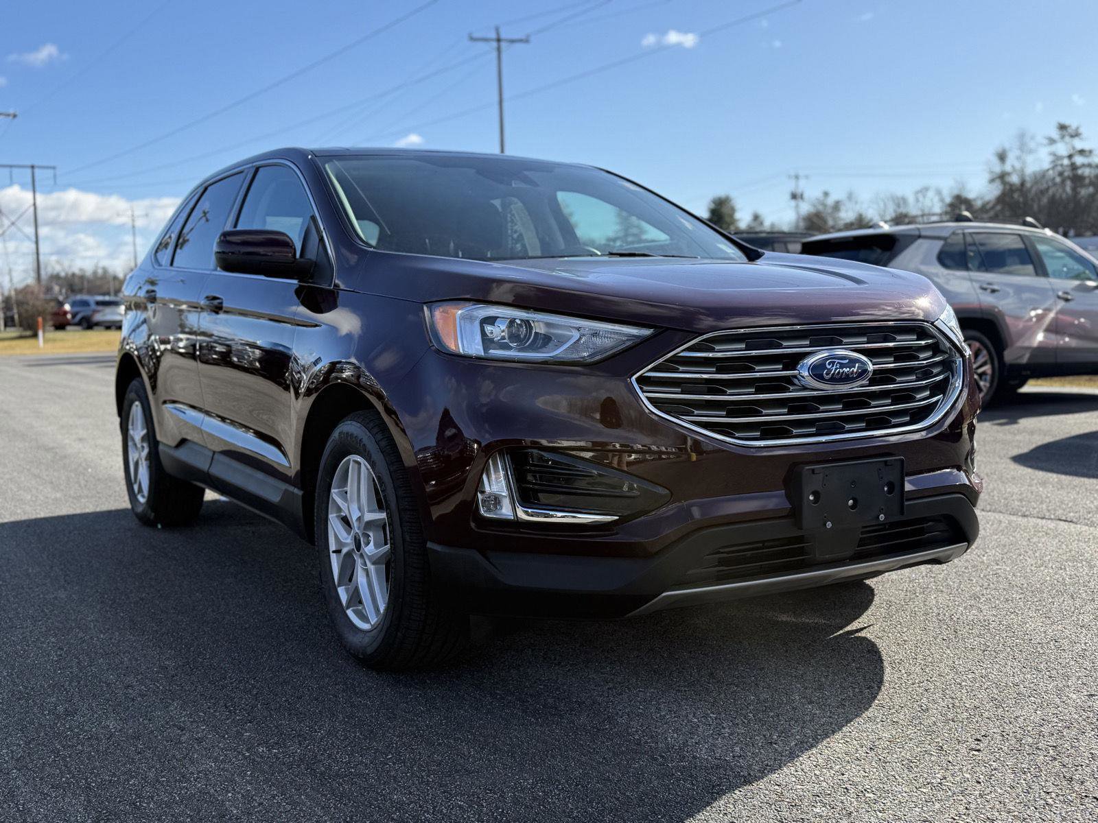 Used 2022 Ford Edge SEL w/ Convenience Package image 3