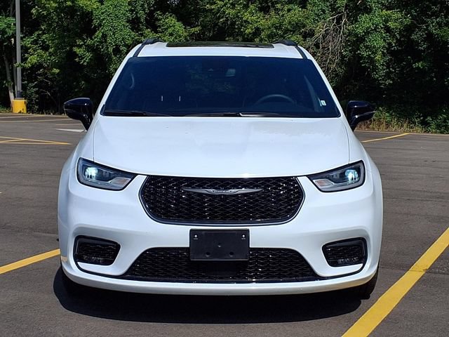 Used 2026 Chrysler Pacifica Limited w/ S Appearance Package FWD image 26
