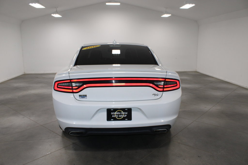 Used 2016 Dodge Charger R/T RWD image 8