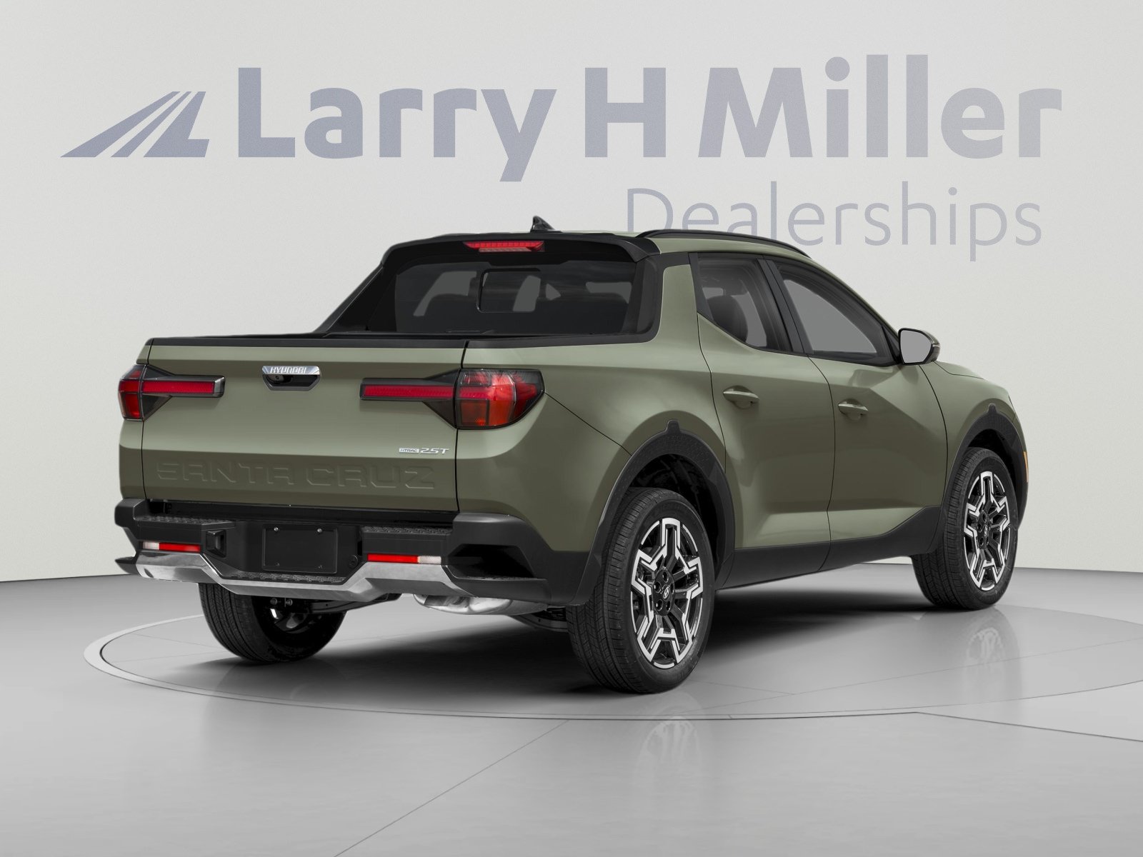 Used 2025 Hyundai Santa Cruz Limited AWD/4WD image 2