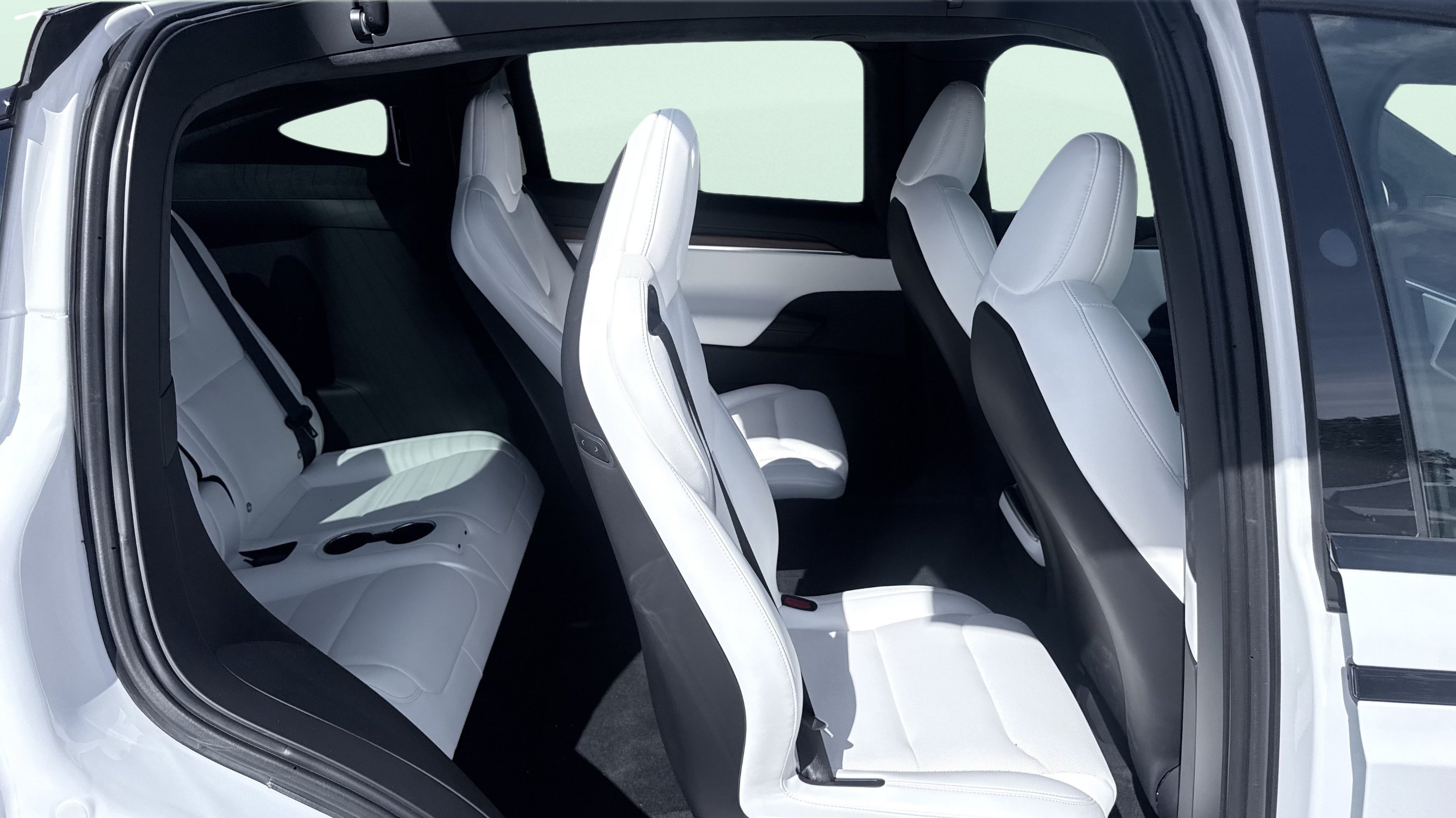 Used 2025 Tesla Model X AWD/4WD image 37