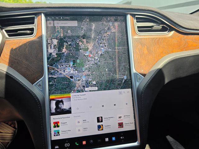 Used 2017 Tesla Model S 75 RWD image 56