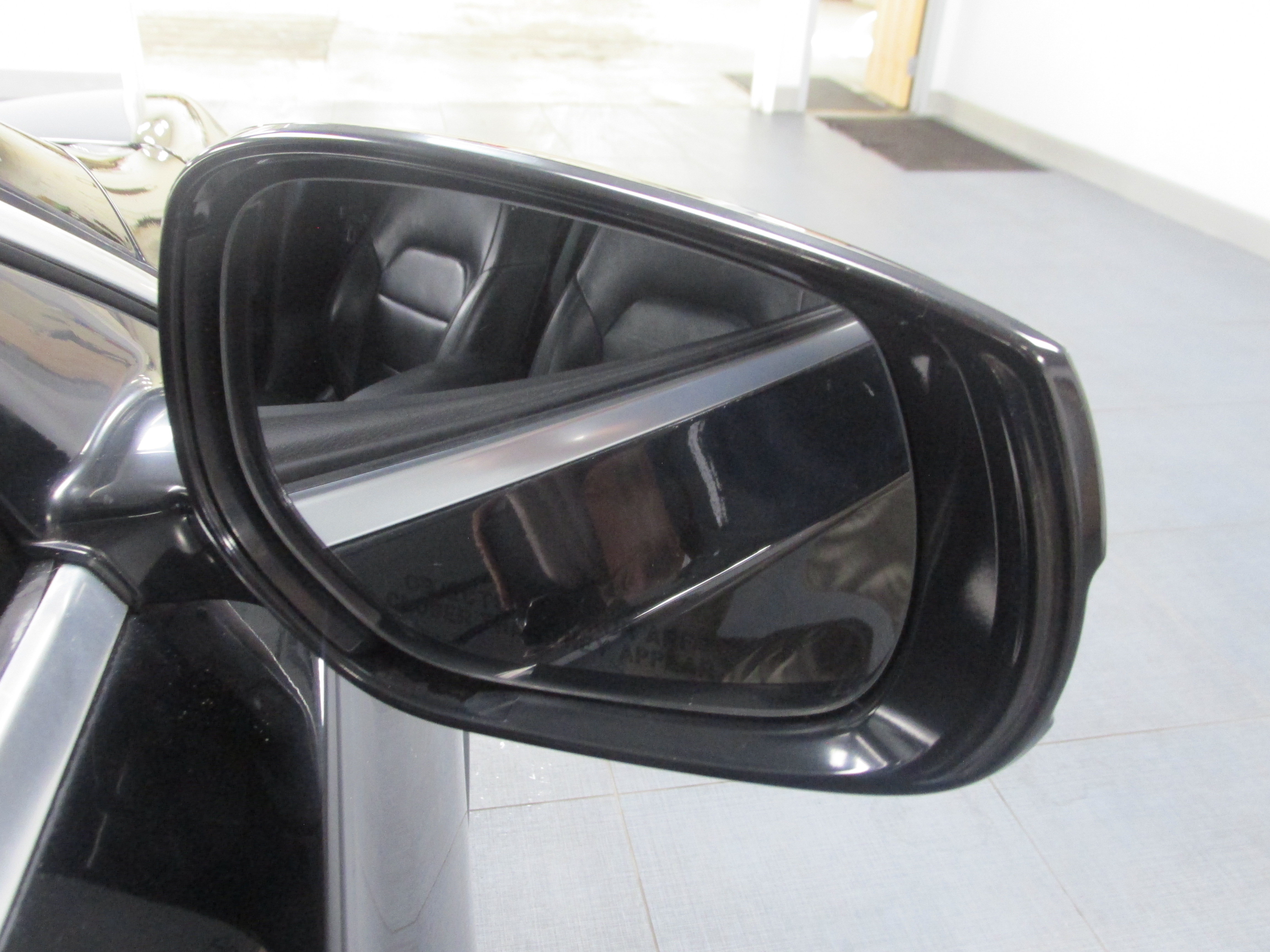 Used 2017 INFINITI QX30 AWD image 17