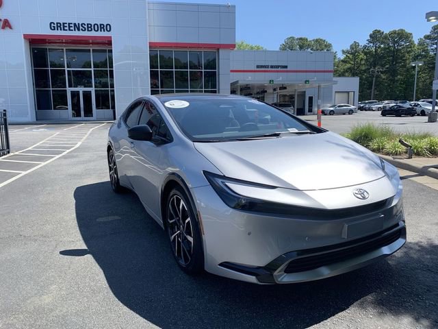 Used 2024 Toyota Prius Prime FWD image 2