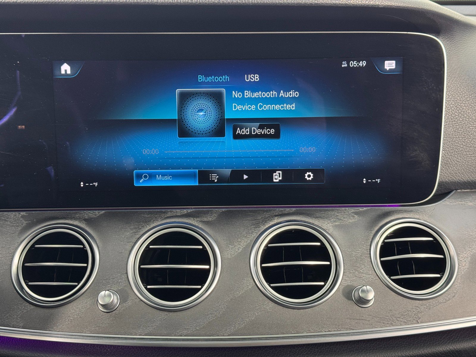 Used 2021 Mercedes-Benz E 350 Sedan w/ Premium Package image 27