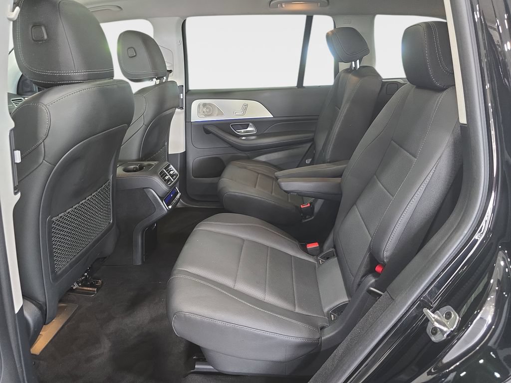 Used 2024 Mercedes-Benz GLS 450 4MATIC image 29