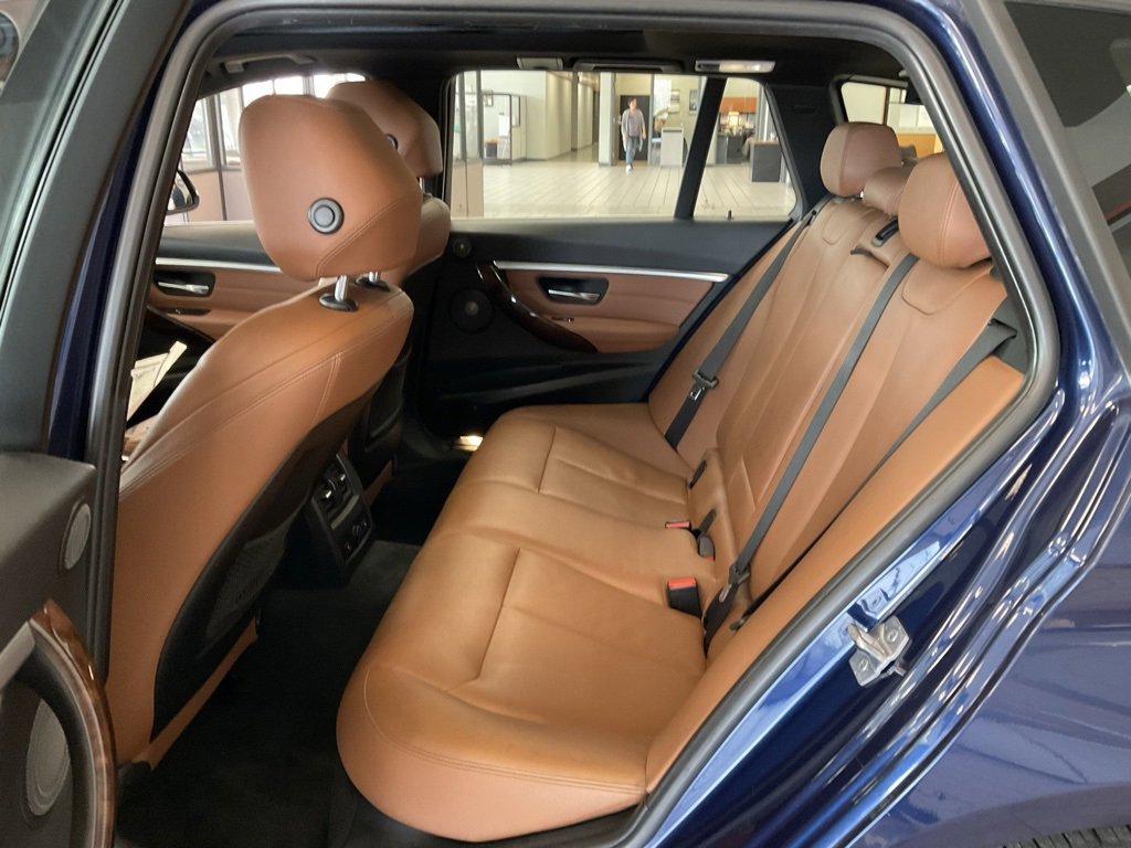 Used 2017 BMW 330i xDrive Wagon image 22