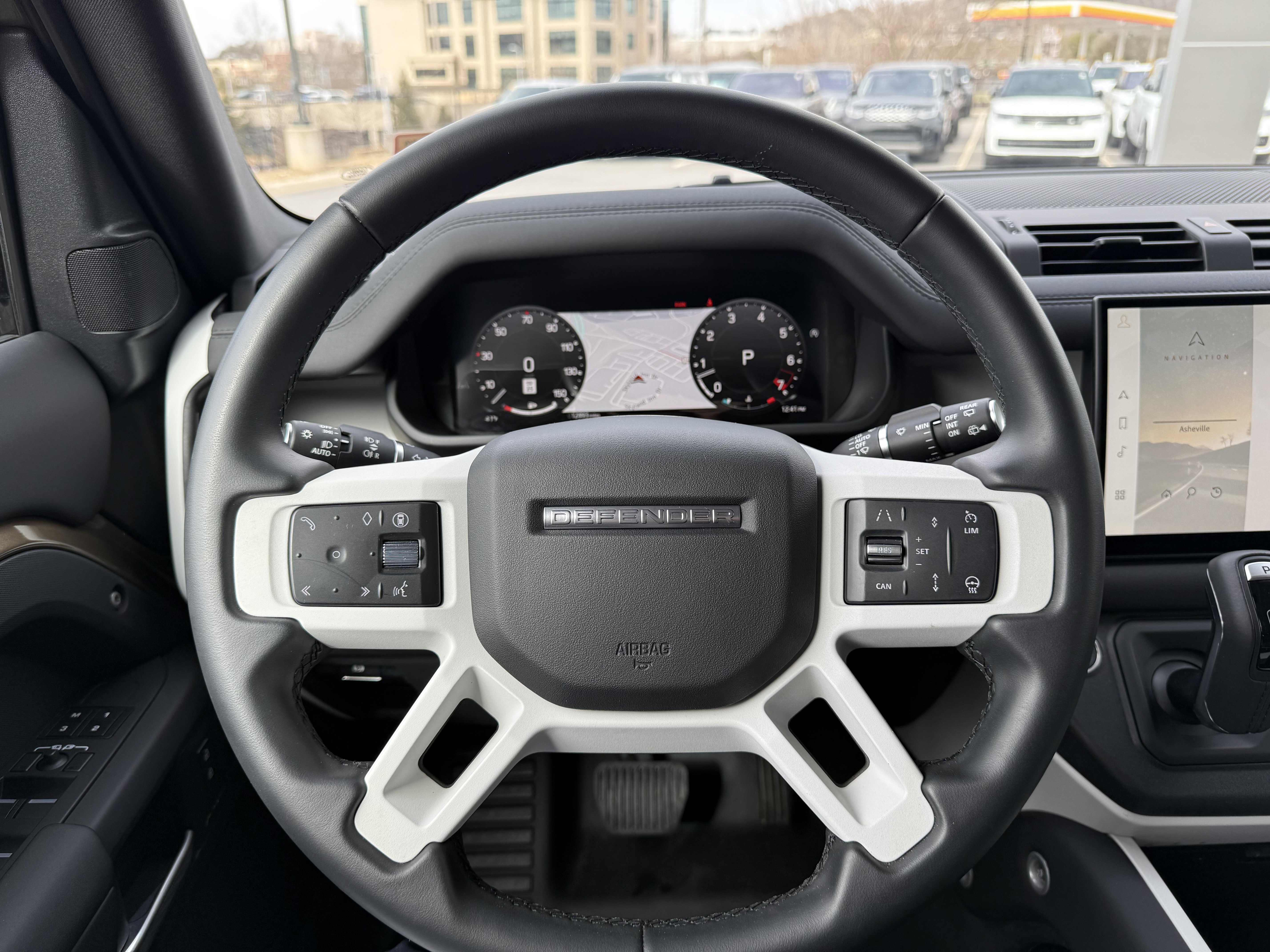 Certified 2025 Land Rover Defender 110 S AWD/4WD image 30