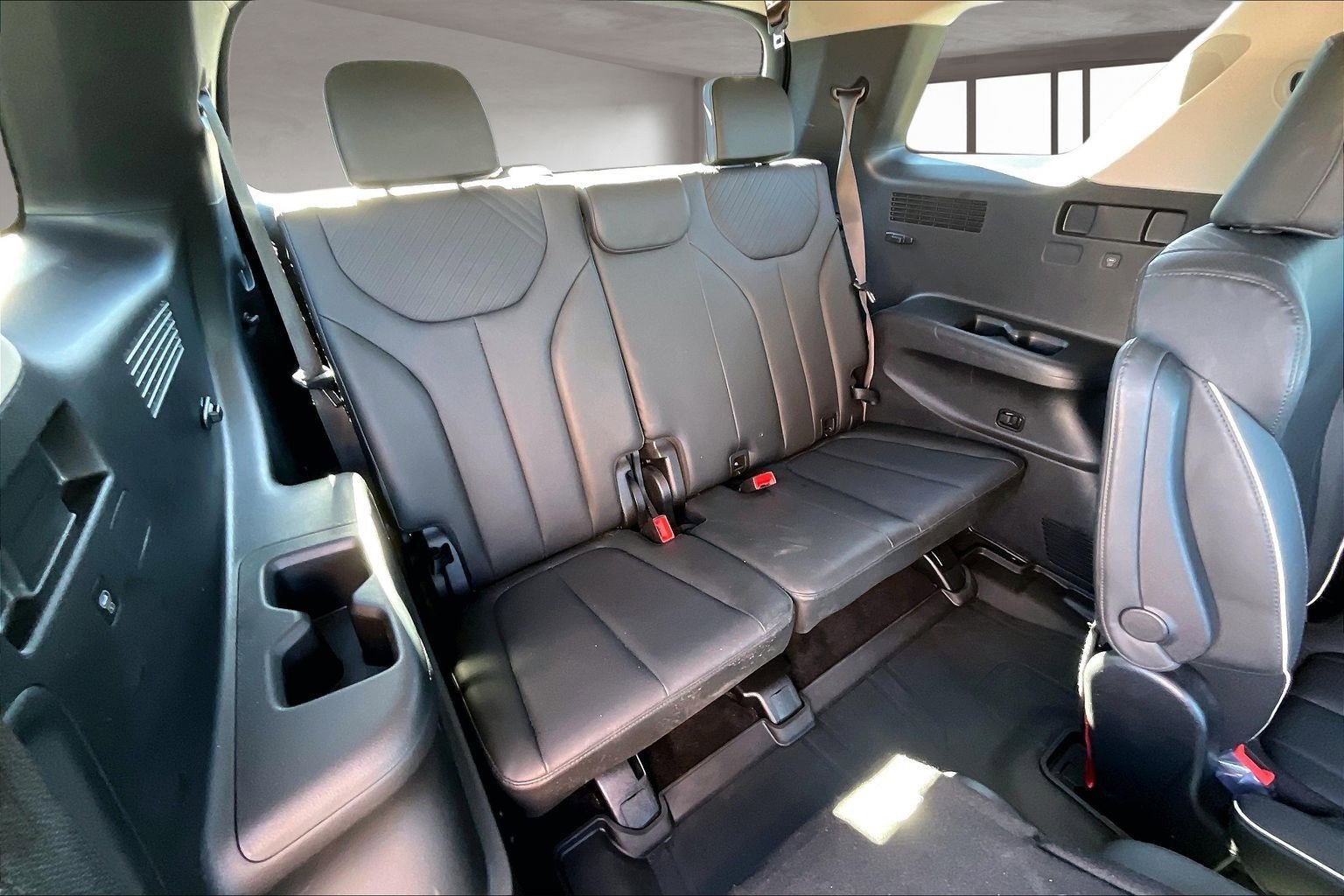 Used 2024 Hyundai Palisade SEL w/ Premium Package image 25